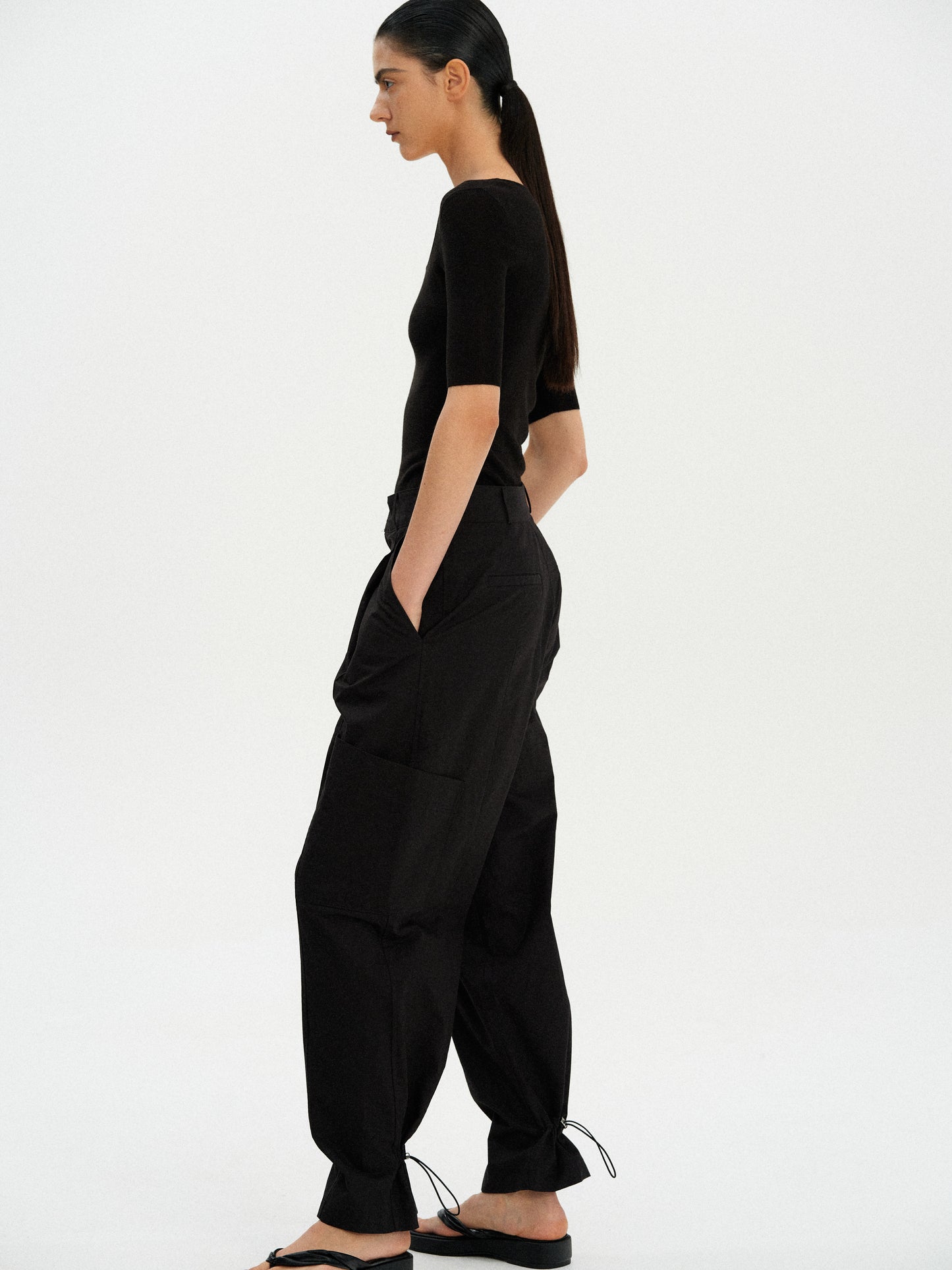 Low Pocket Toggle Trousers, Black