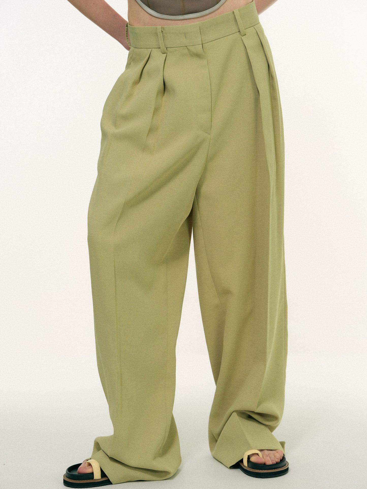 Low-Rise Pleated Trousers, Guacamole