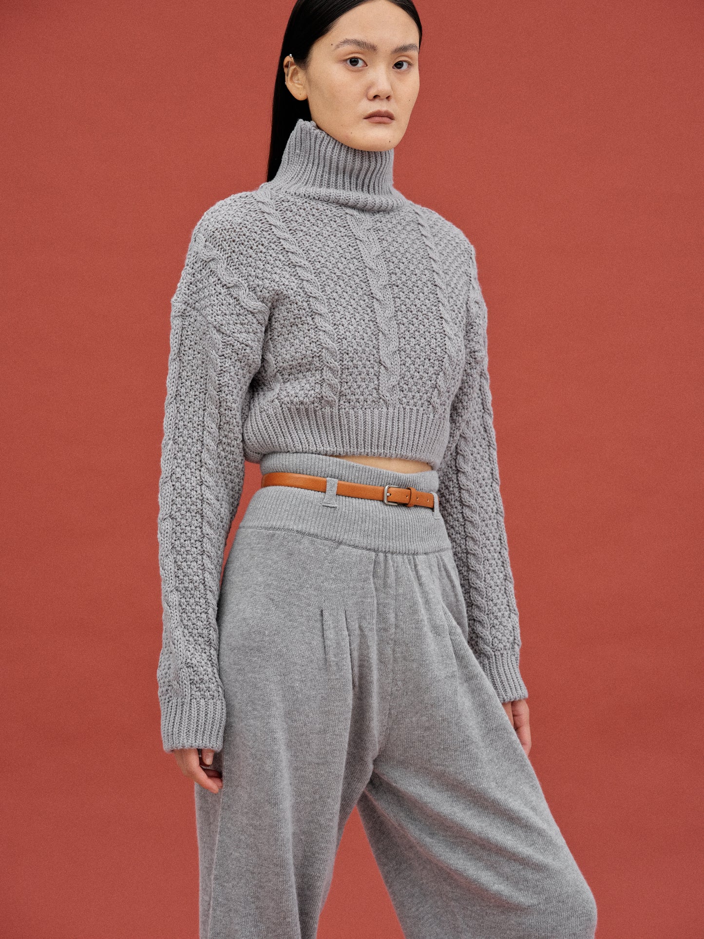 Cropped Turtleneck Cable Knit, Grey