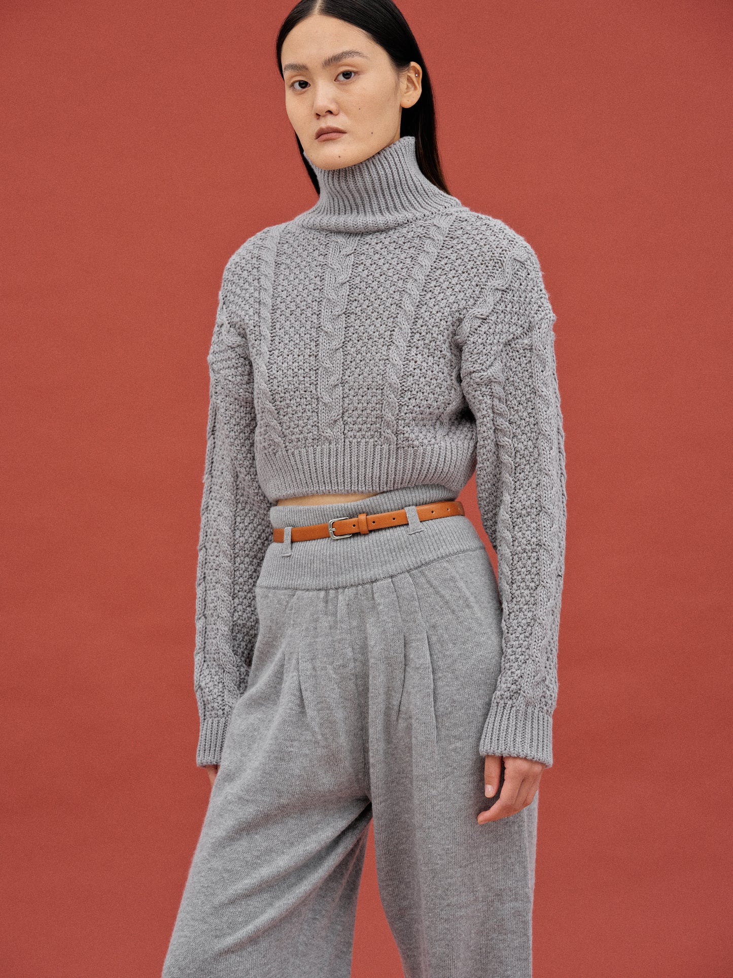 Cropped Turtleneck Cable Knit, Grey