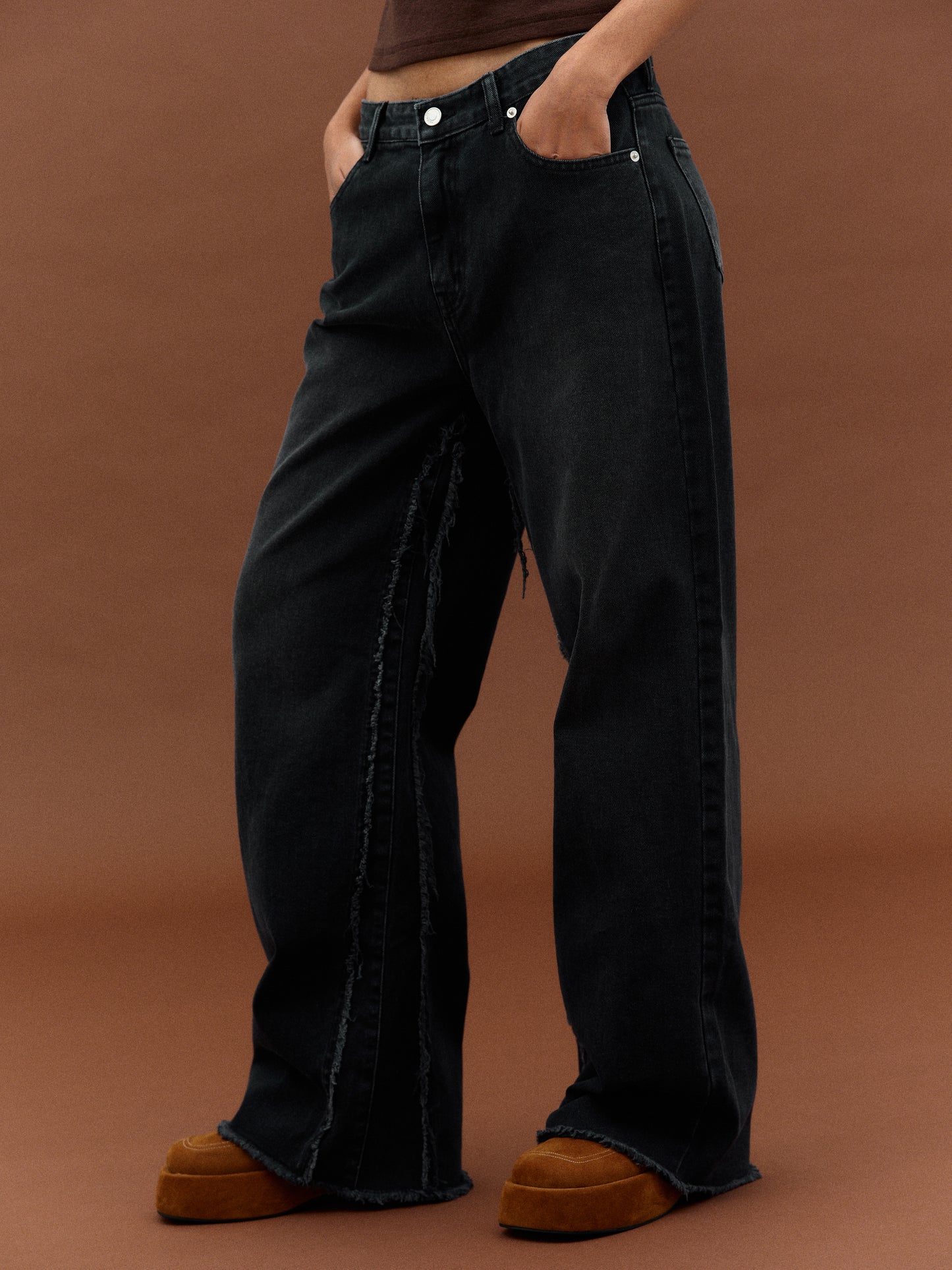 Wide-Leg Frayed Jeans, Black