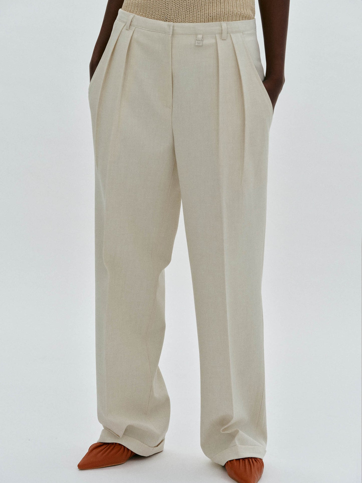 Low Rise Pleated Trousers, Champagne