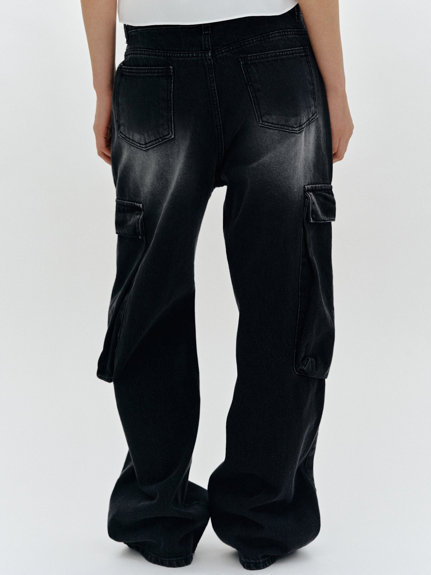 Big Pockets Cargo Jeans, Black Washed