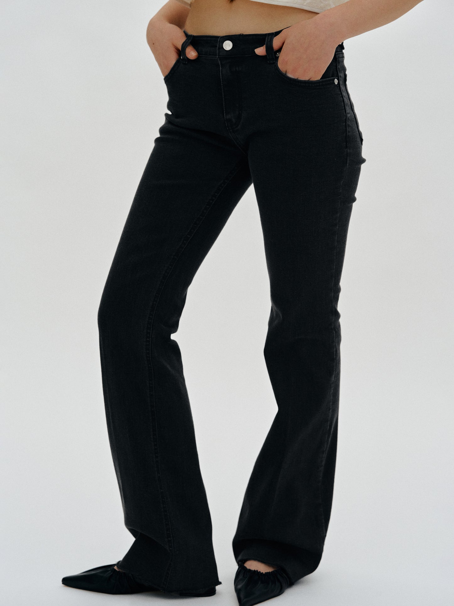 Low Rise Flared Jeans, Black