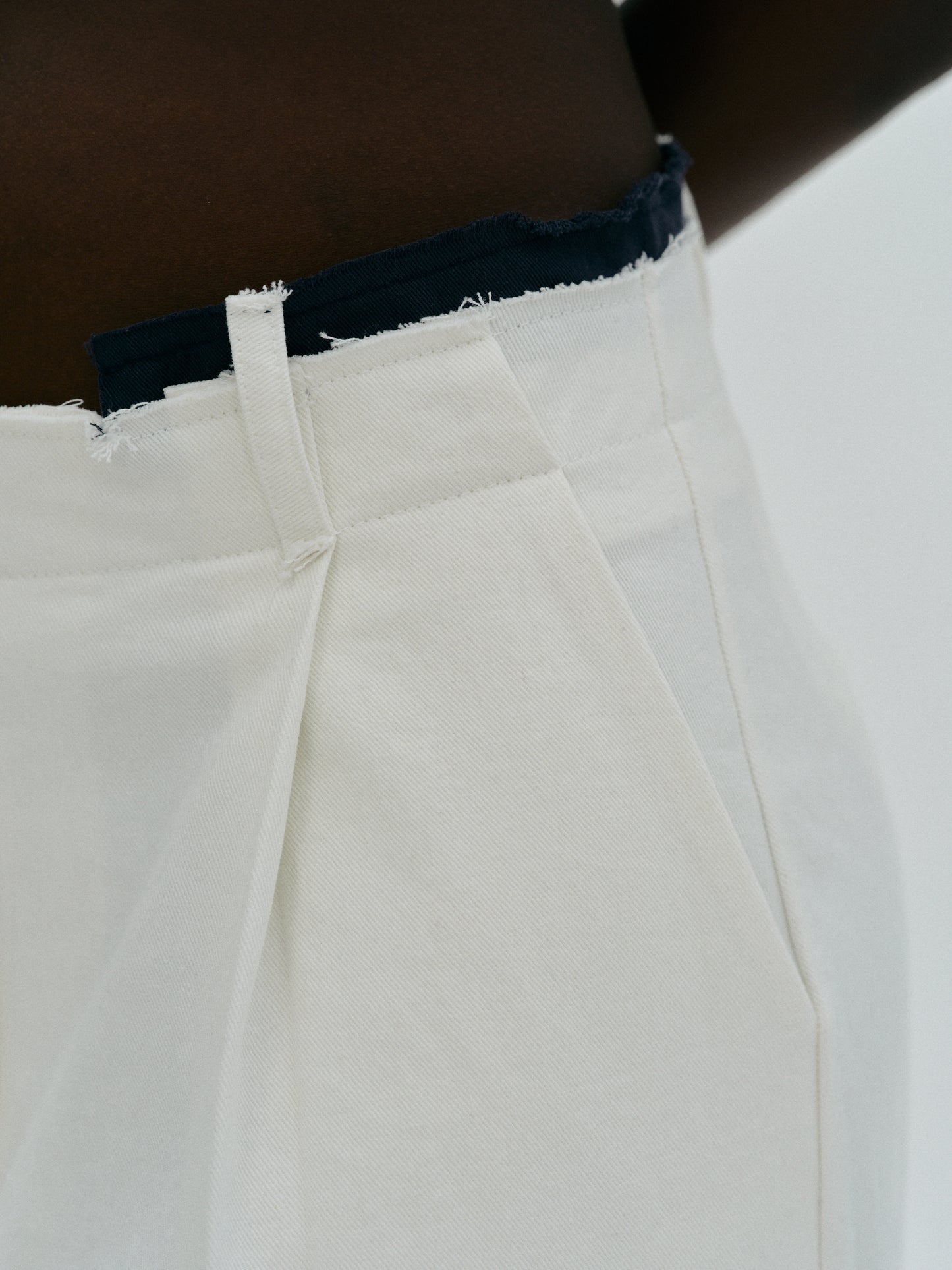 Contrast Raw Waist Pants, White