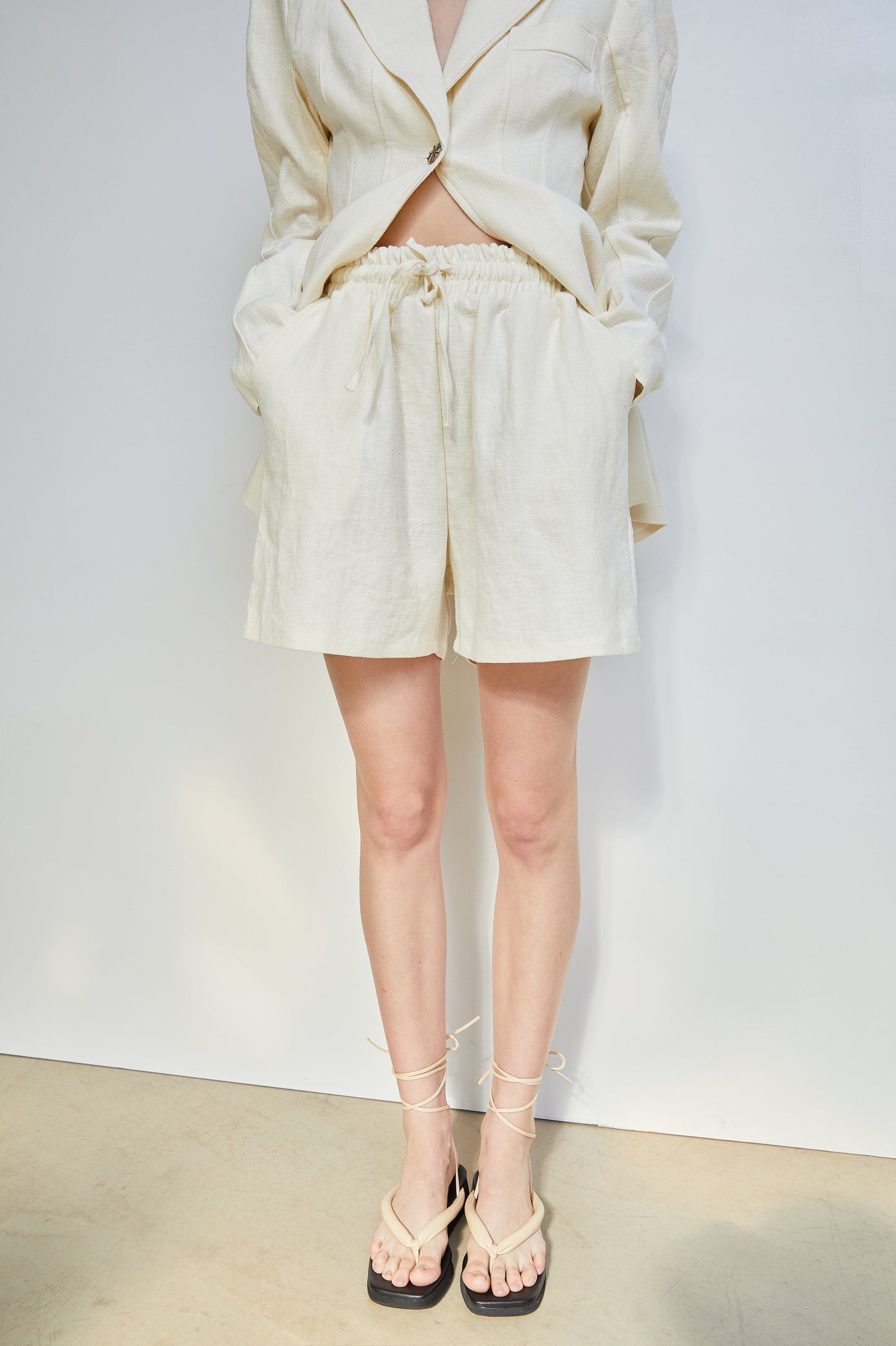 Linen Elastic Shorts, Ivory